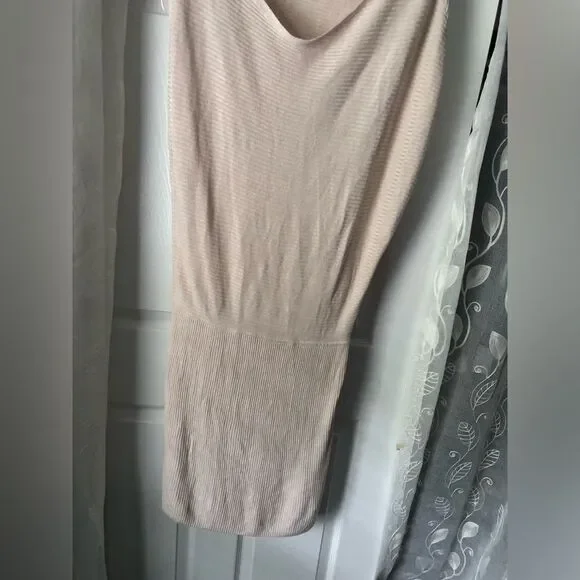 Banana Republic rib sweater dress, size medium - Picture 4 of 9